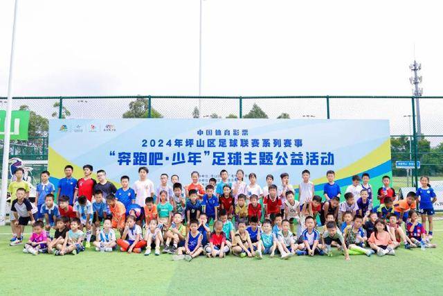 只换大外援！朱芳雨曝广东队保留原班人马，杜锋继续执教新赛季